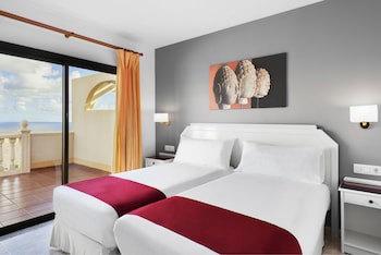 Elba Lucia Sport & Suite Hotel
