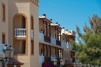 Elba Lucia Sport & Suite Hotel