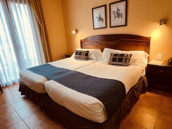 Hospedium Hotel Los Lanceros