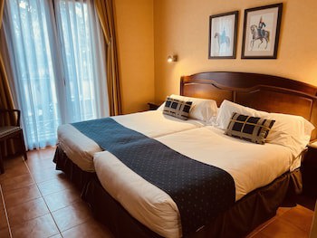 Hospedium Hotel Los Lanceros