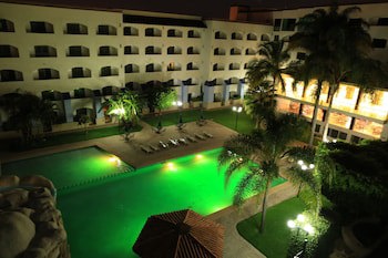 Gran Plaza Hotel & Convention Center