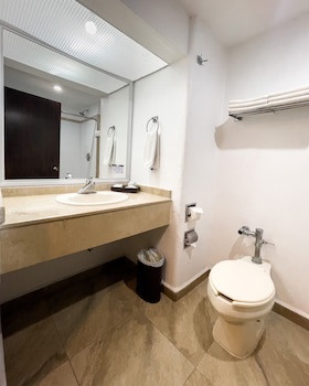 Gran Plaza Hotel & Convention Center