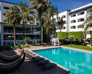 Gran Plaza Hotel & Convention Center