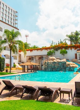 Gran Plaza Hotel & Convention Center