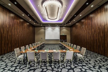 Airport Hotel Okecie