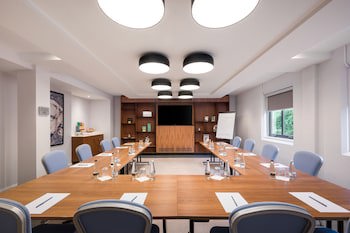 Courtyard By Marriott Glasgow Airport