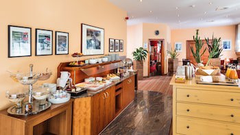Hotel Servatius Koln fotoğrafı