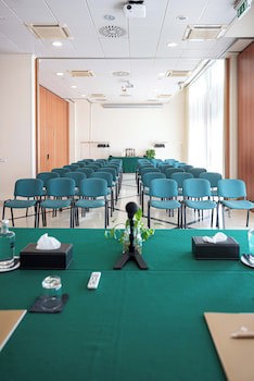 Phi Hotel Emilia galeri fotoğrafı