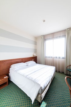 Phi Hotel Emilia galeri fotoğrafı