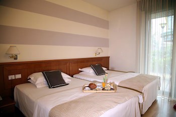 Phi Hotel Emilia galeri fotoğrafı