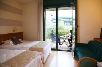 Phi Hotel Emilia galeri fotoğrafı