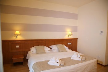 Phi Hotel Emilia galeri fotoğrafı