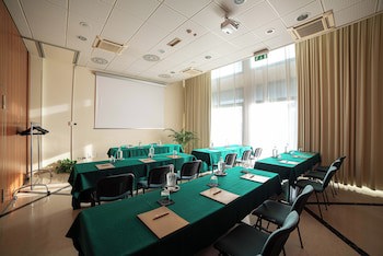 Phi Hotel Emilia galeri fotoğrafı