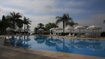 Mercure Ismailia Forsan Island Hotel