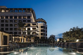 Grand Park City Hall