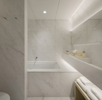 Duxton Reserve Singapore, Autograph Collection