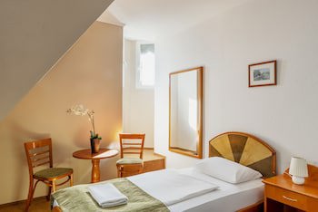 Baross City Hotel
