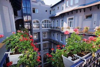 Baross City Hotel