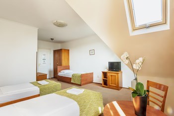 Baross City Hotel