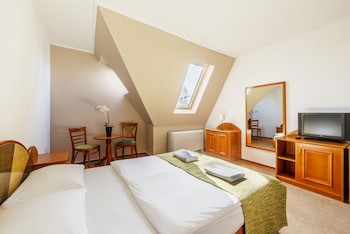 Baross City Hotel