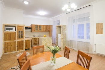 Baross City Hotel