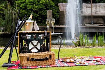 Summer Lodge Country House Hotel