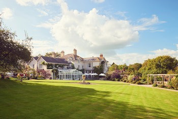 Summer Lodge Country House Hotel