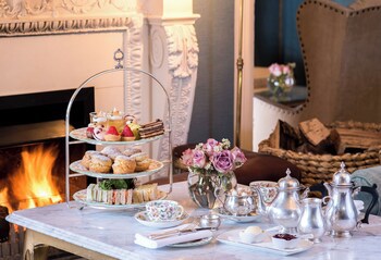 Summer Lodge Country House Hotel