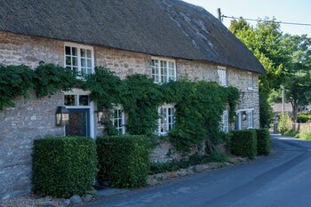 Summer Lodge Country House Hotel