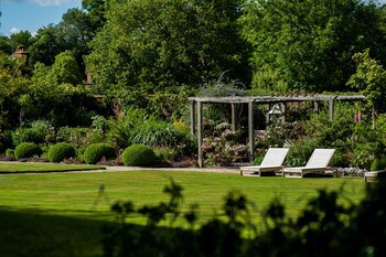 Summer Lodge Country House Hotel