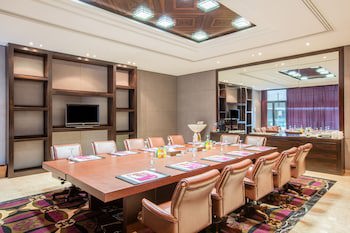 Crowne Plaza Hotel Beirut, An Ihg Hotel