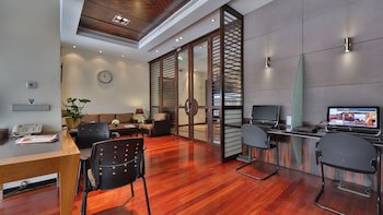 Crowne Plaza Hotel Beirut, An Ihg Hotel