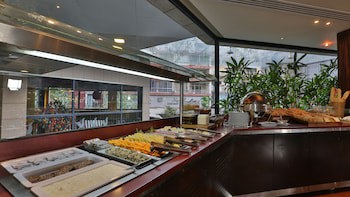 Crowne Plaza Hotel Beirut, An Ihg Hotel