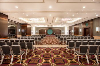 Crowne Plaza Hotel Beirut, An Ihg Hotel