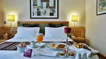 Crowne Plaza Hotel Beirut, An Ihg Hotel