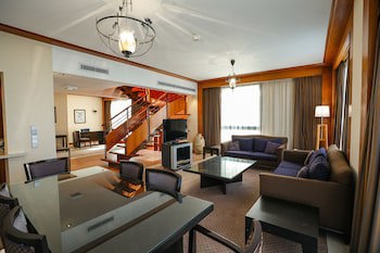 Crowne Plaza Hotel Beirut, An Ihg Hotel