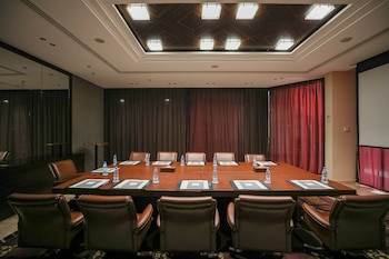 Crowne Plaza Hotel Beirut, An Ihg Hotel