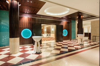 Crowne Plaza Hotel Beirut, An Ihg Hotel