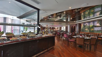 Crowne Plaza Hotel Beirut, An Ihg Hotel