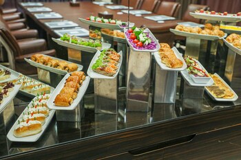 Crowne Plaza Hotel Beirut, An Ihg Hotel