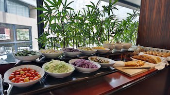 Crowne Plaza Hotel Beirut, An Ihg Hotel