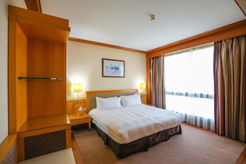 Crowne Plaza Hotel Beirut, An Ihg Hotel