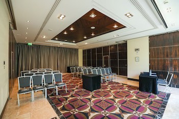 Crowne Plaza Hotel Beirut, An Ihg Hotel