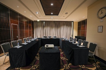 Crowne Plaza Hotel Beirut, An Ihg Hotel