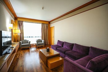 Crowne Plaza Hotel Beirut, An Ihg Hotel