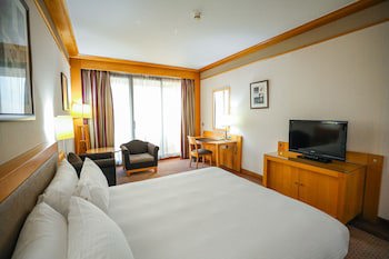 Crowne Plaza Hotel Beirut, An Ihg Hotel
