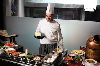 Crowne Plaza Hotel Beirut, An Ihg Hotel
