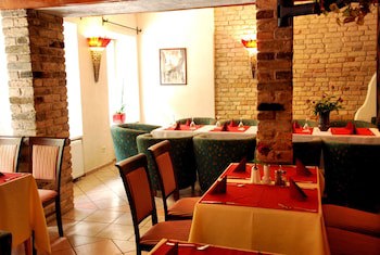 City Gate Hotel
