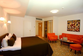 City Gate Hotel