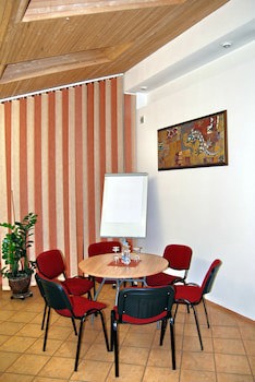City Gate Hotel